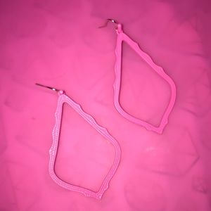 Monochromatic pink Sophee earrings